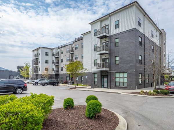 804 Riverfront Parkway, Chattanooga, TN 37402