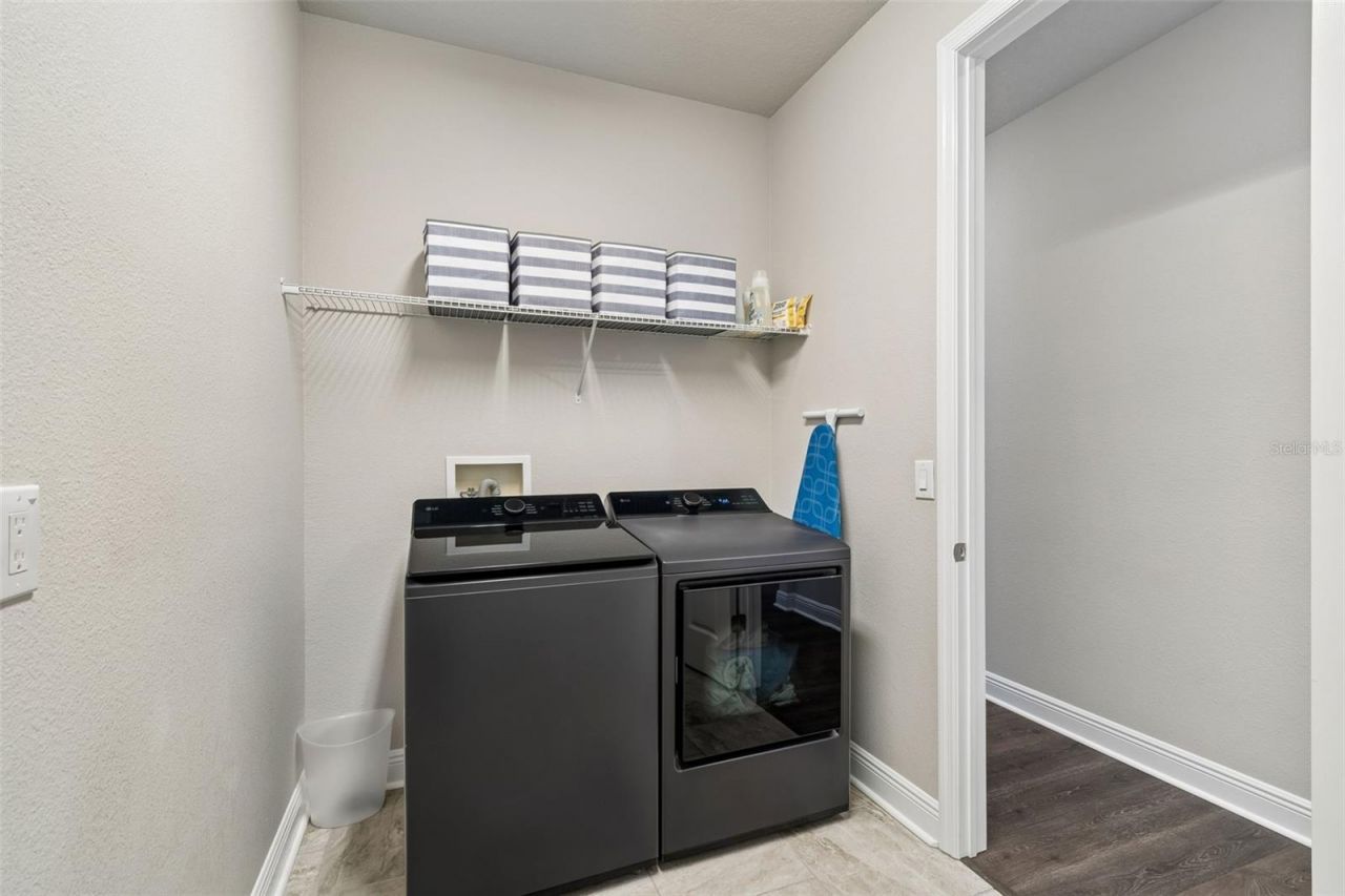 4911 Lakeshore Oaks Court, Tampa, FL 33624 Photo