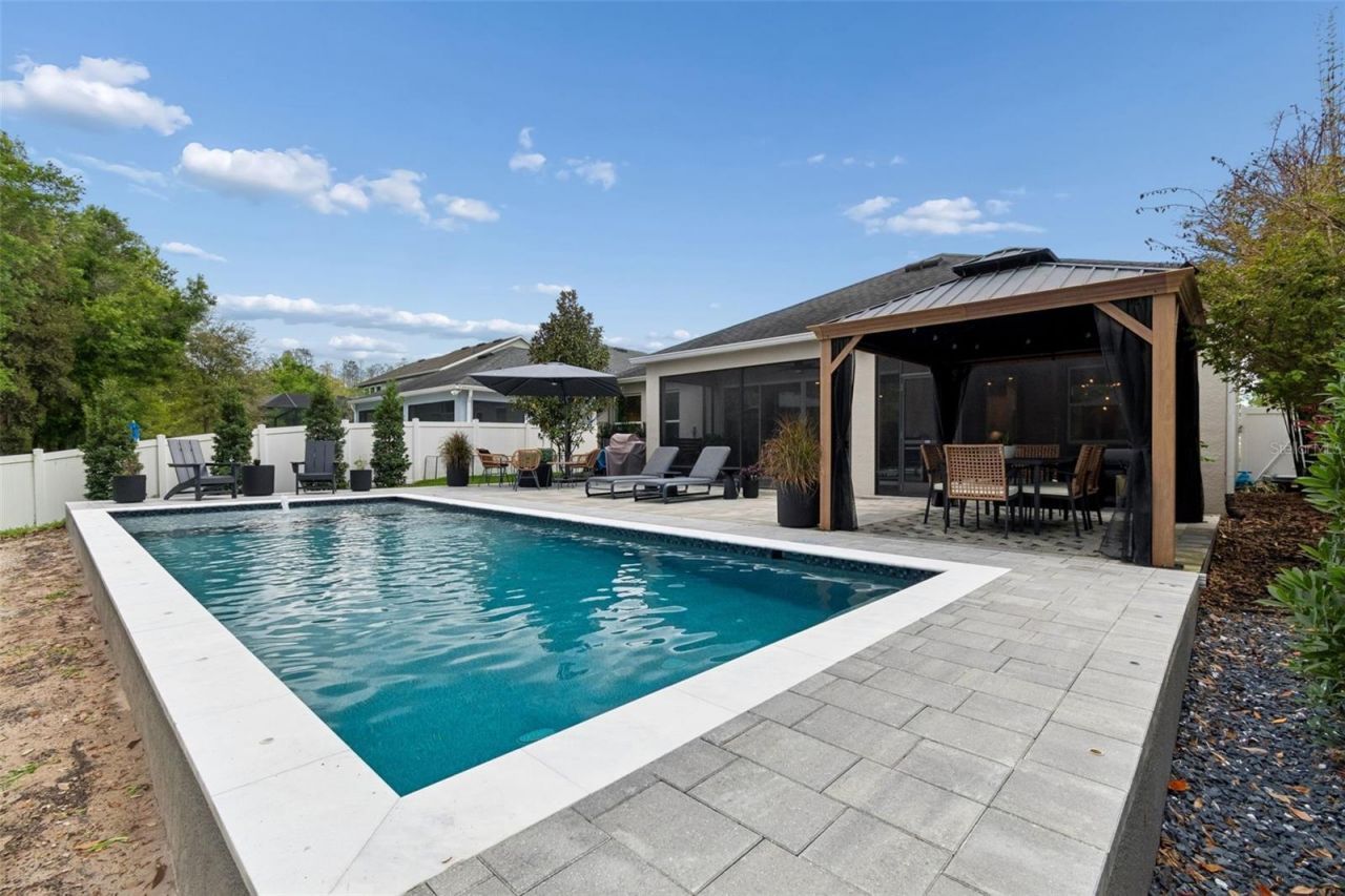 4911 Lakeshore Oaks Court, Tampa, FL 33624 Photo