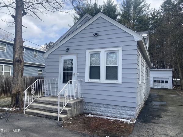 2971 Hamburg Street, Schenectady, NY 12303