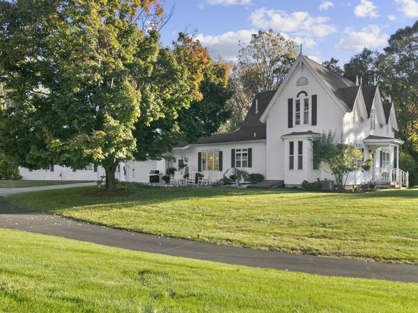 1532 34th Street, Allegan, MI 49010