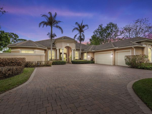 7424 Laurels Place, Port St. Lucie, FL 34986