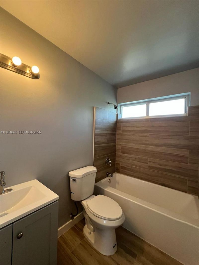 161 NE 117th St , Miami, FL 33161 Photo