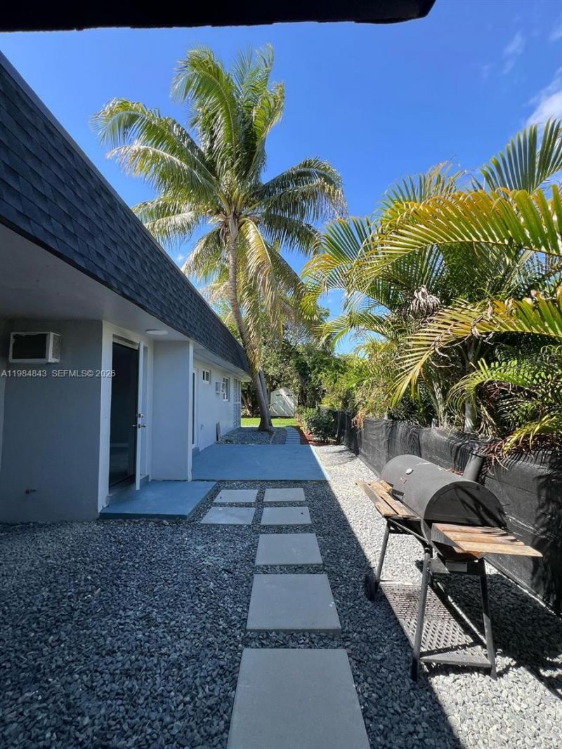 161 NE 117th St , Miami, FL 33161 Photo