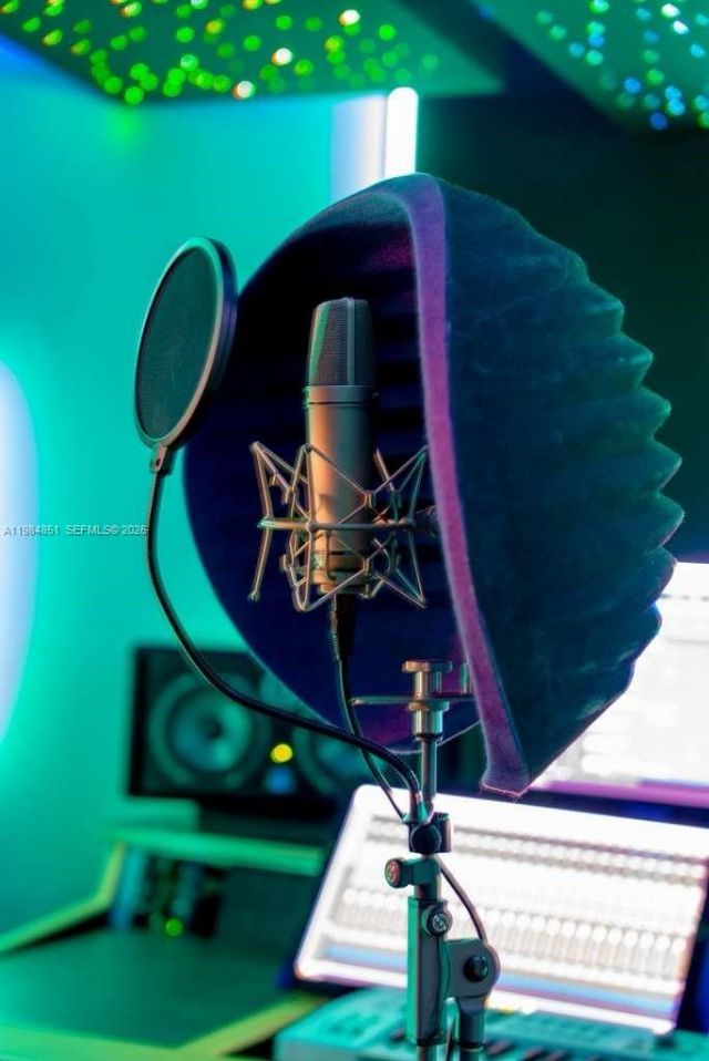 2100 NW 99th Ave , Doral, FL 33172 Photo