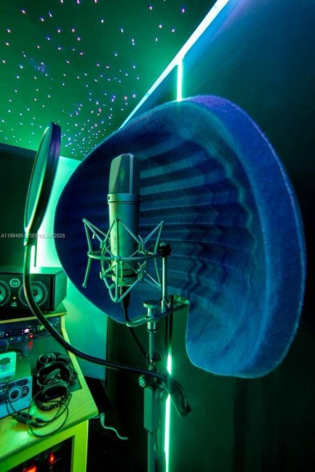 2100 NW 99th Ave , Doral, FL 33172 Photo