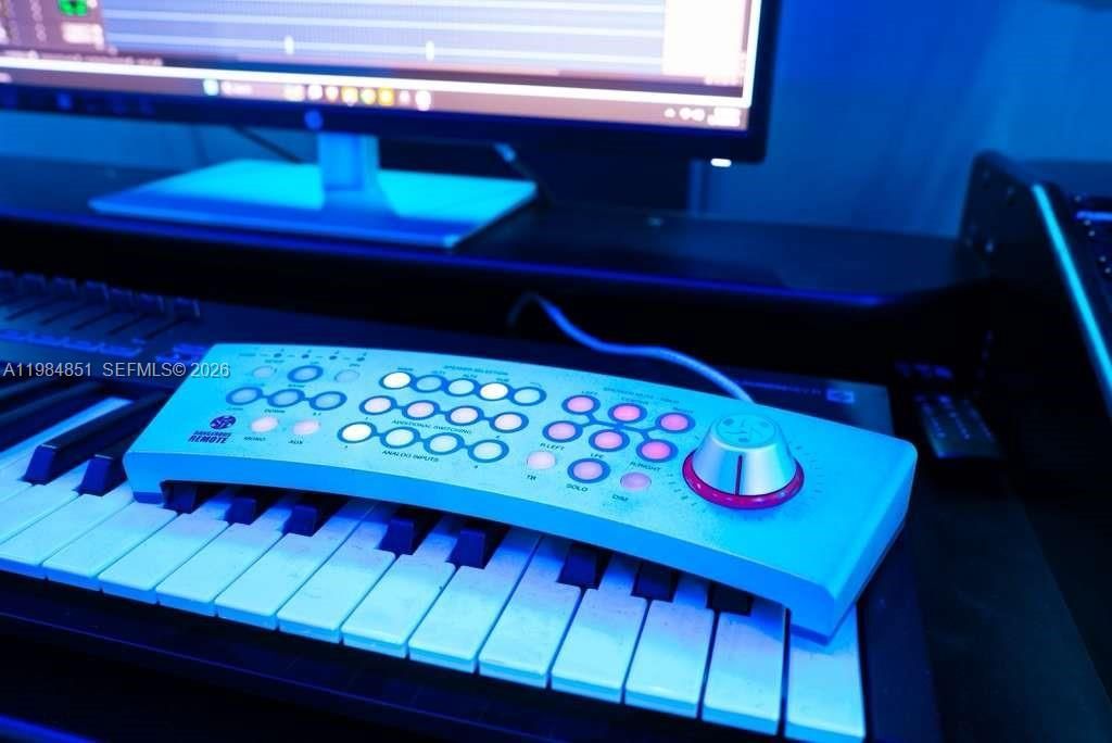 2100 NW 99th Ave , Doral, FL 33172 Photo