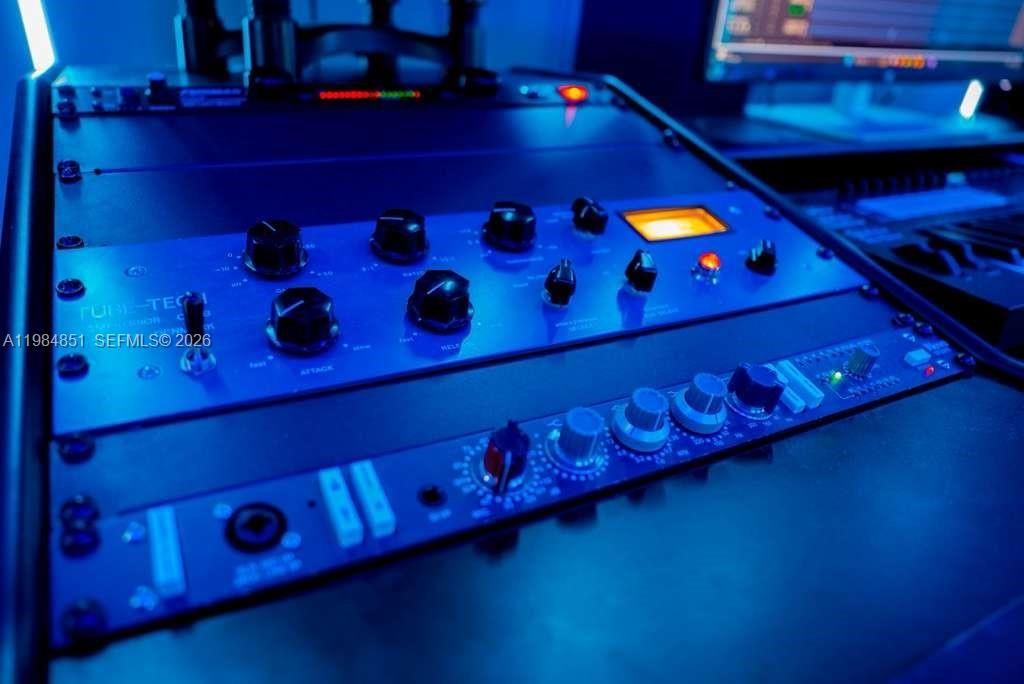 2100 NW 99th Ave , Doral, FL 33172 Photo