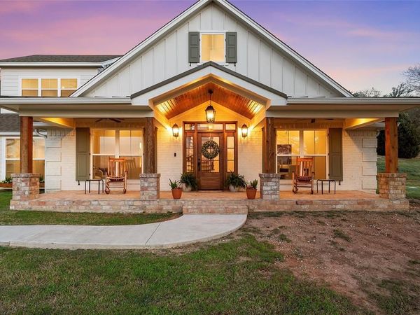 310 Rabbit Hill, Lorena, TX 76655