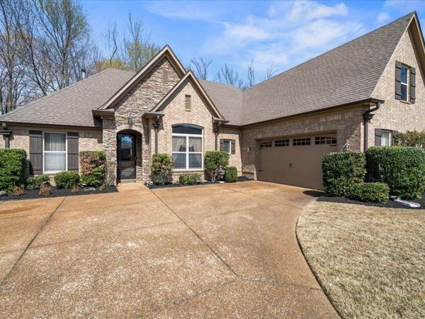 8268 BARTLETT GAP DR, Bartlett, TN 38133