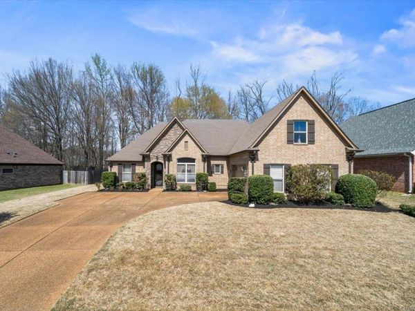 8268 BARTLETT GAP DR, Bartlett, TN 38133