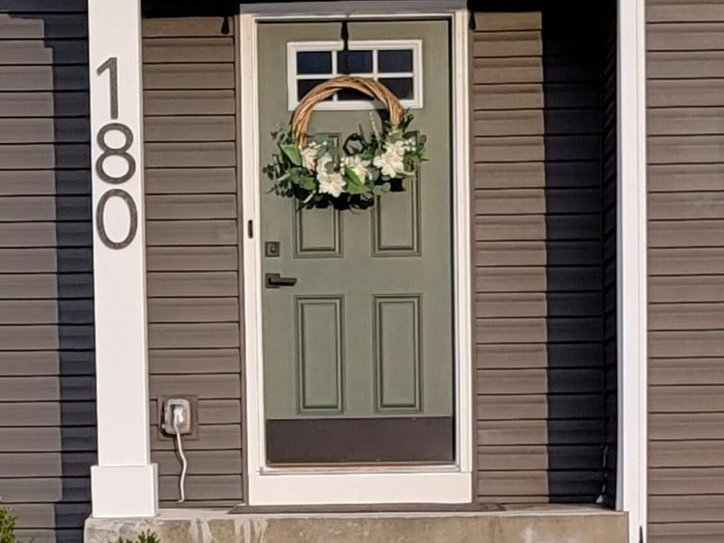 180 Chesapeake Circle, Springfield, OH 45505 Photo 2