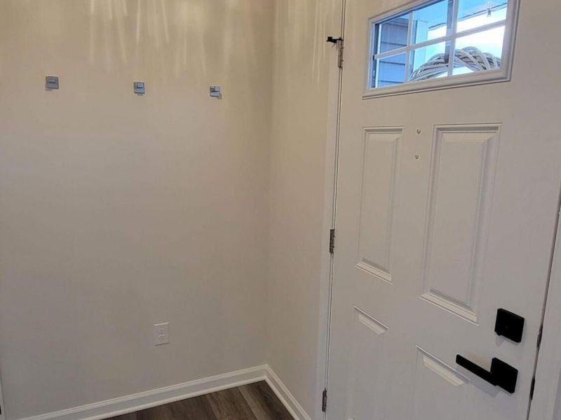 180 Chesapeake Circle, Springfield, OH 45505 Photo 3