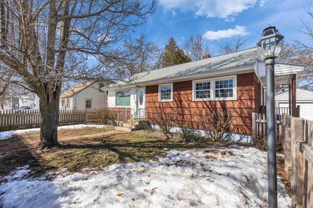 385 Hill Street, Manchester, NH 03102 Main Photo