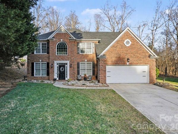 7715 Saddle Trail Lane, Charlotte, NC 28269