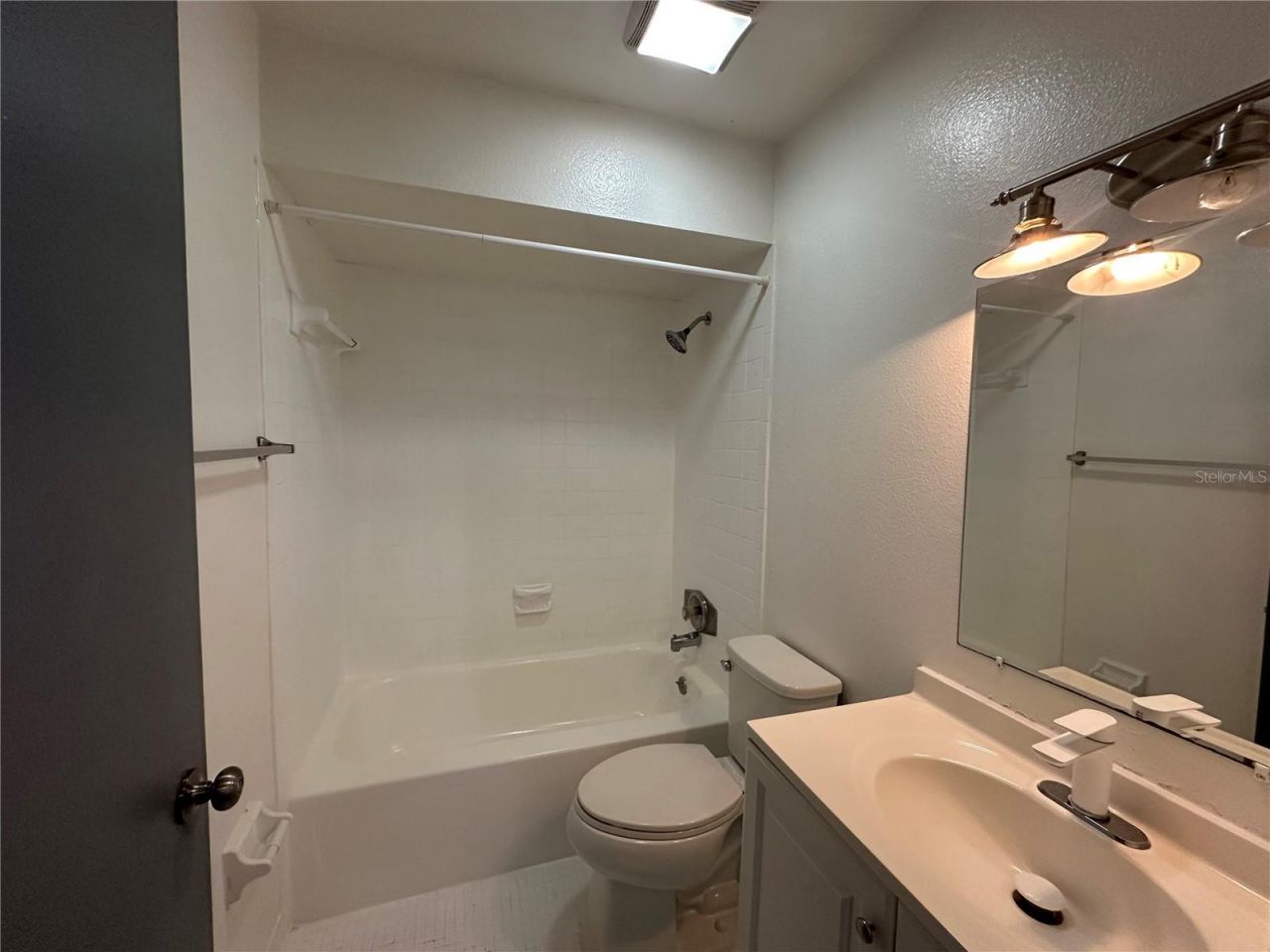 1000 Lake Of The Woods Boulevard, Unit 204E, Casselberry, FL 32730 Photo
