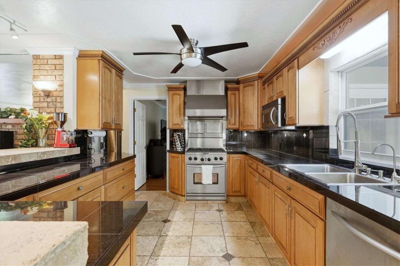 1534 Georgetowne Lane , Sarasota, FL 34232 Photo