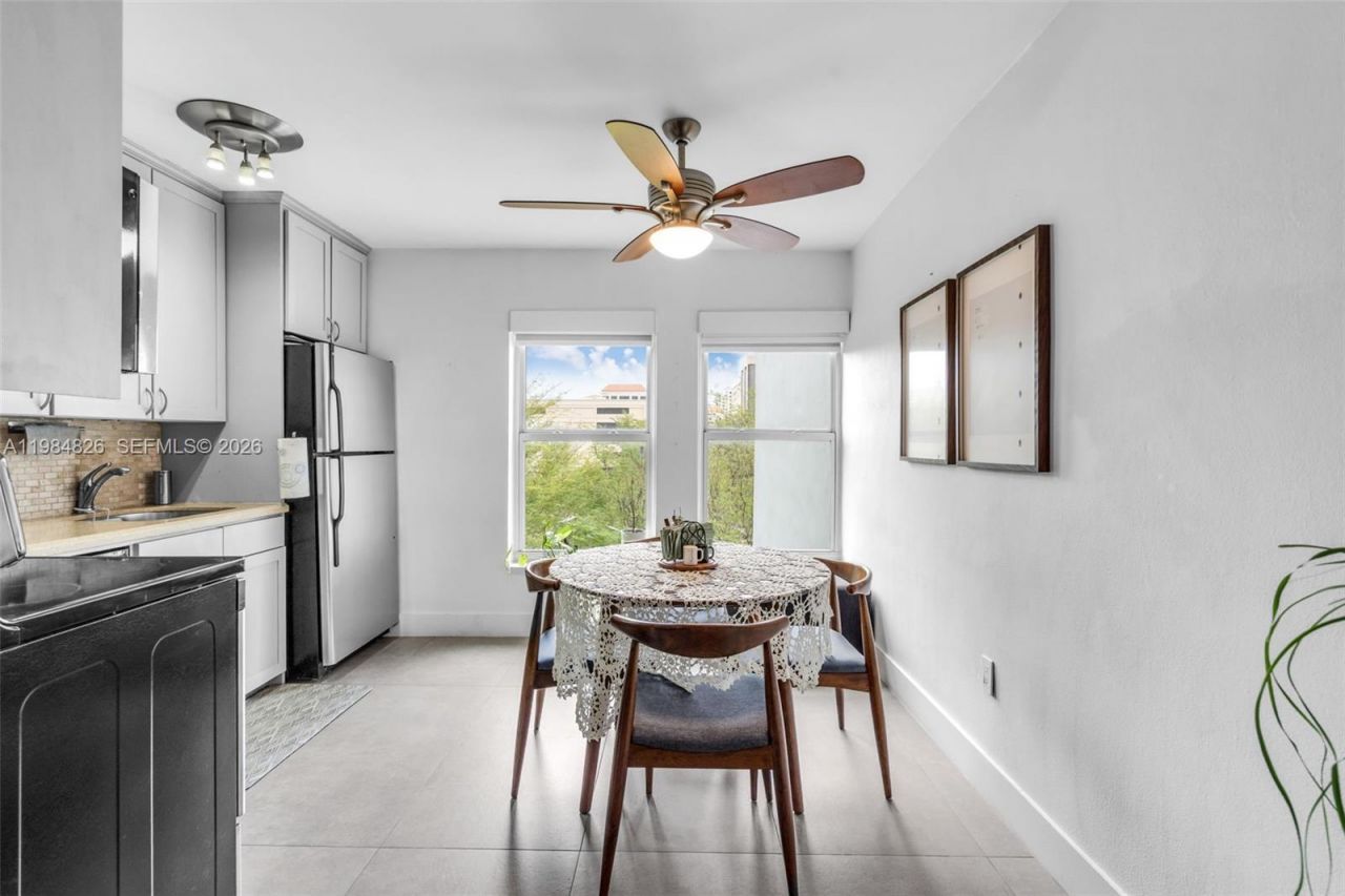 820 Salzedo St , Unit 403, Coral Gables, FL 33134 Photo