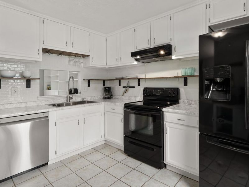 8377 Waco Lane, Powell, OH 43065 Photo 11