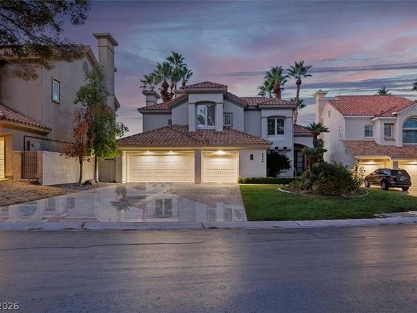 8848 Rainbow Ridge Drive , Las Vegas, NV 89117