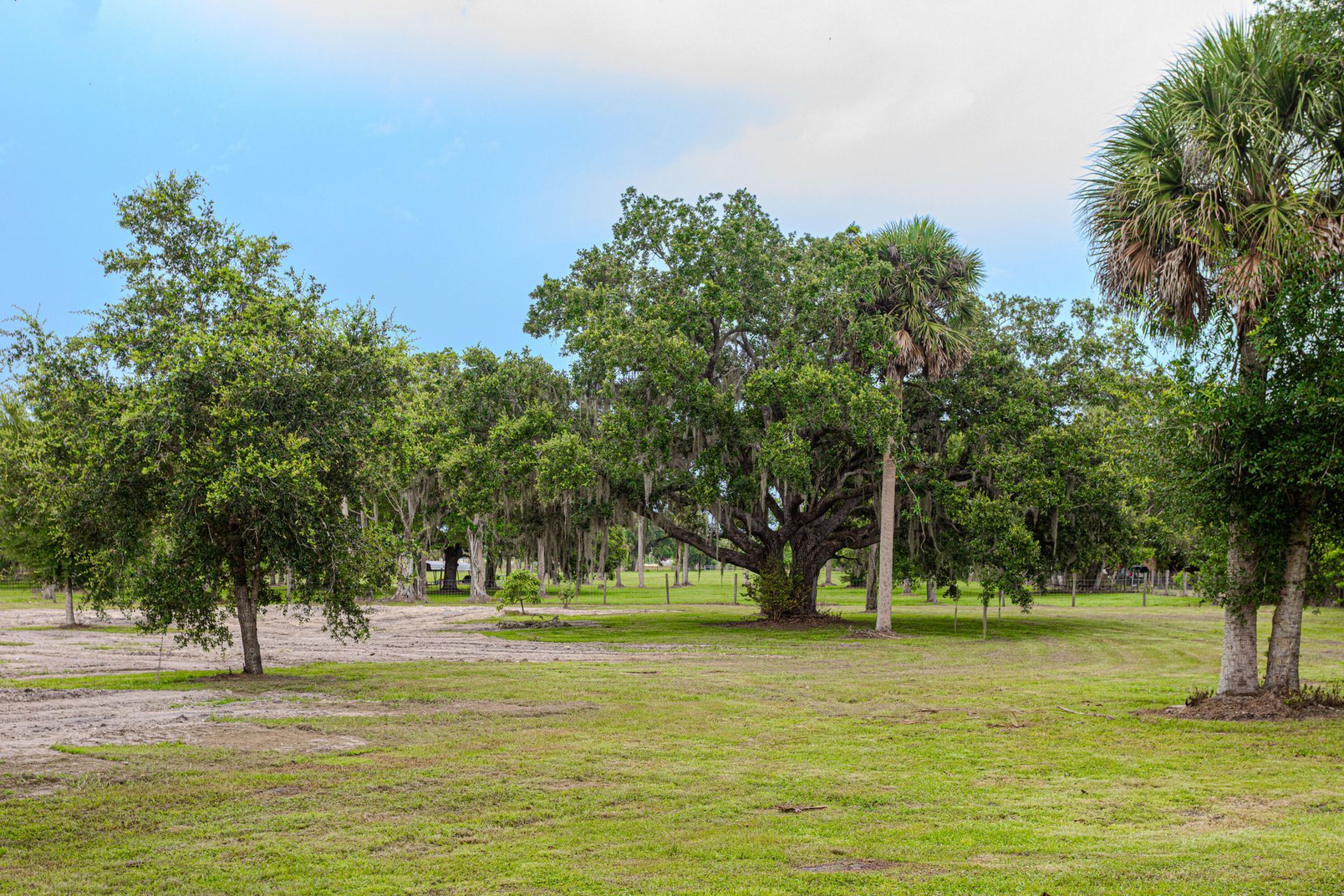 1100 Red Barn Rd N W, Moore Haven, FL 33471 Photo