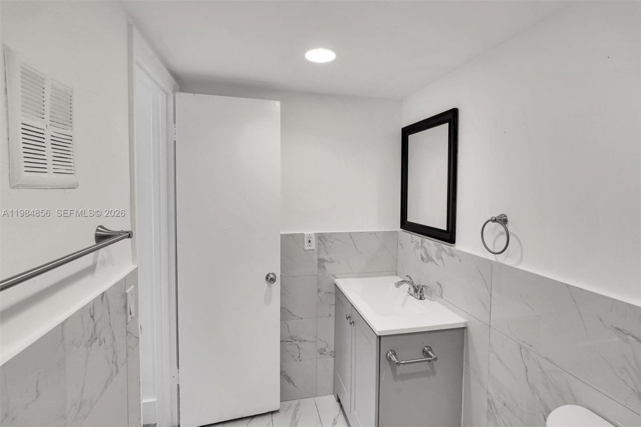 4325 NW South Tamiami Canal Dr , Unit 306, Miami, FL 33126 Photo