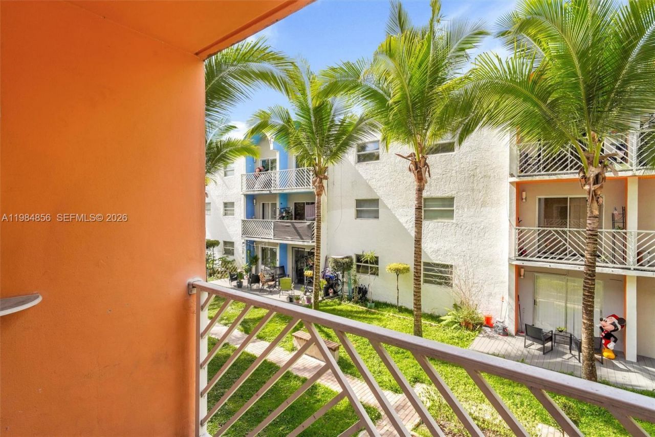 4325 NW South Tamiami Canal Dr , Unit 306, Miami, FL 33126 Photo