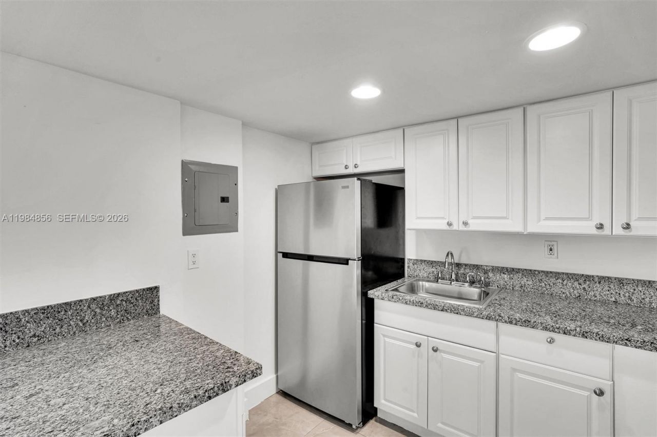 4325 NW South Tamiami Canal Dr , Unit 306, Miami, FL 33126 Photo