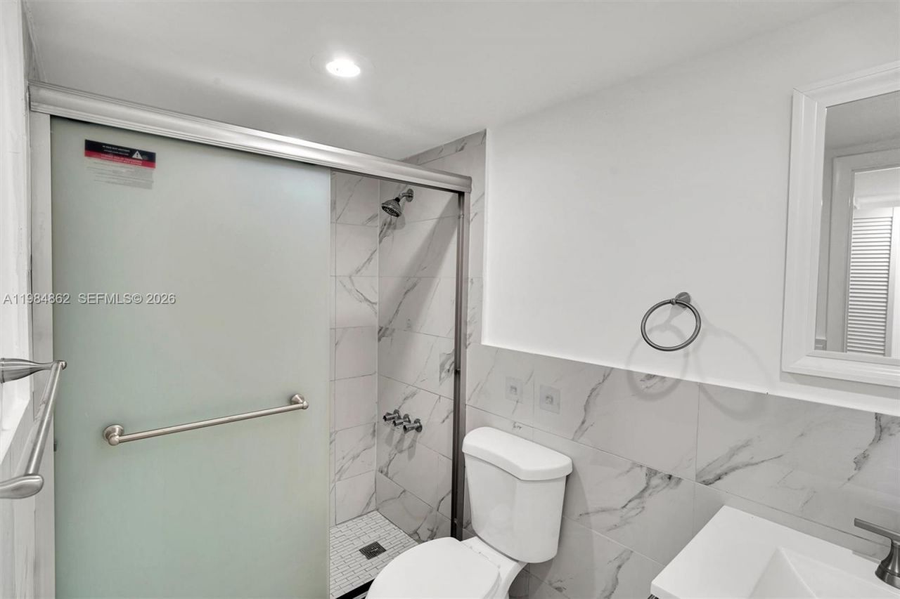 4335 NW South Tamiami Canal Dr , Unit 304, Miami, FL 33126 Photo