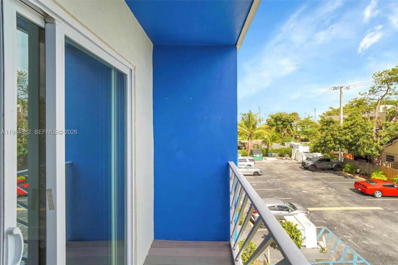 4335 NW South Tamiami Canal Dr , Unit 304, Miami, FL 33126 Photo