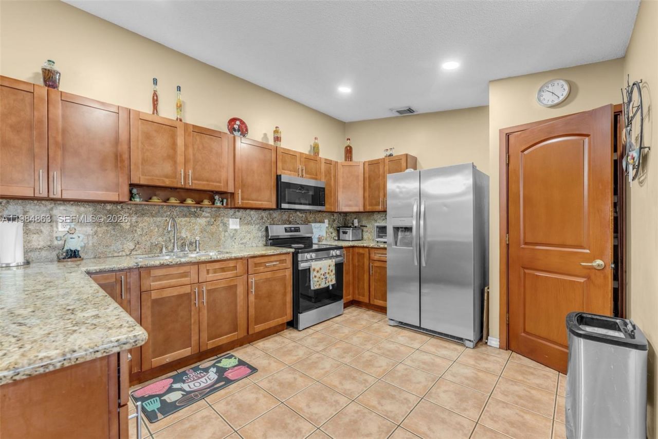 14307 SW 165th St , Miami, FL 33177 Photo