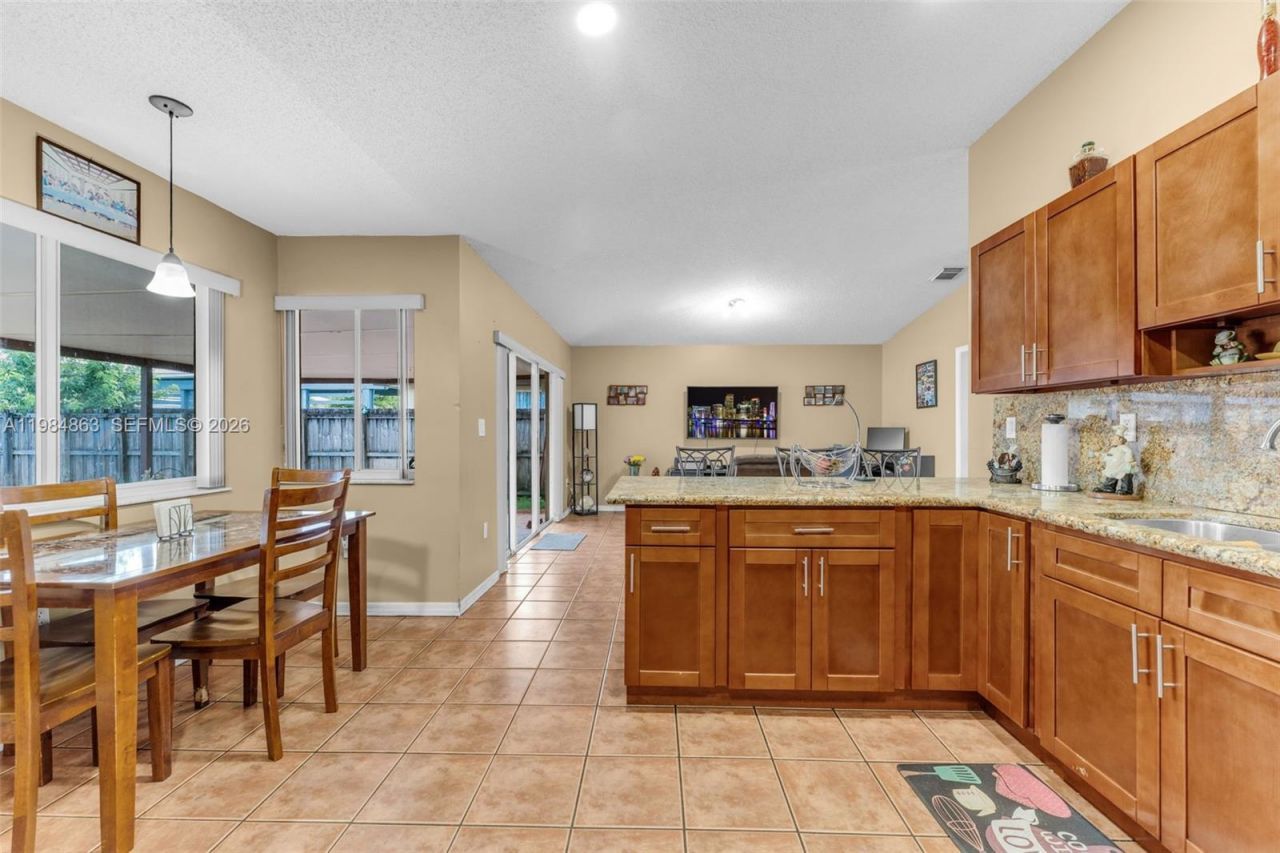 14307 SW 165th St , Miami, FL 33177 Photo