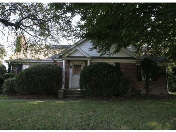 211 Russell St, Hadley, MA 01035