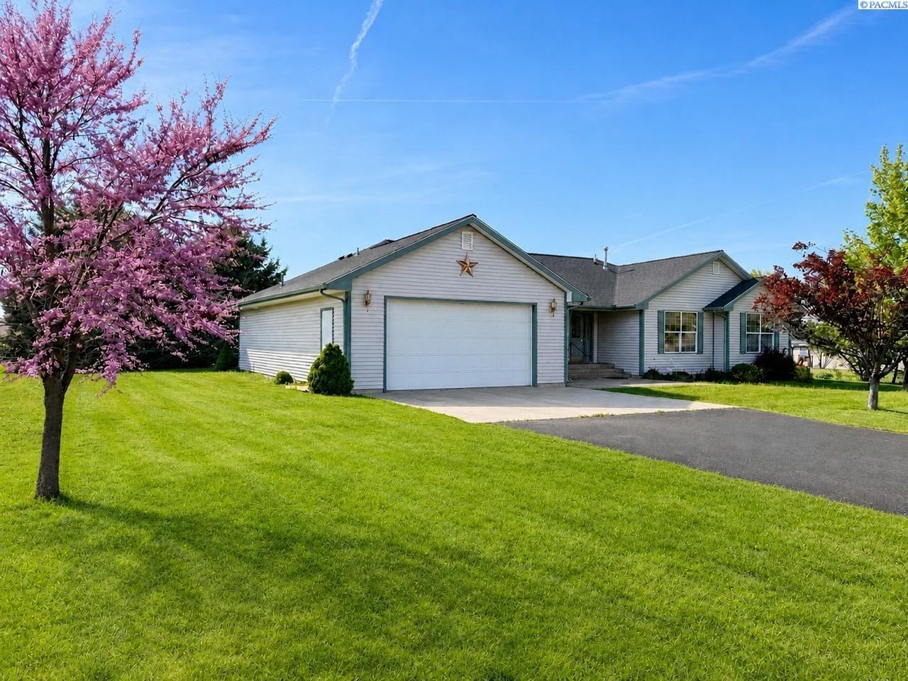 1 N Heglar Ln, Saint John, WA 99171 Main Photo