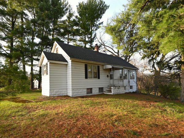 219 Park Avenue , North Judson, IN 46366