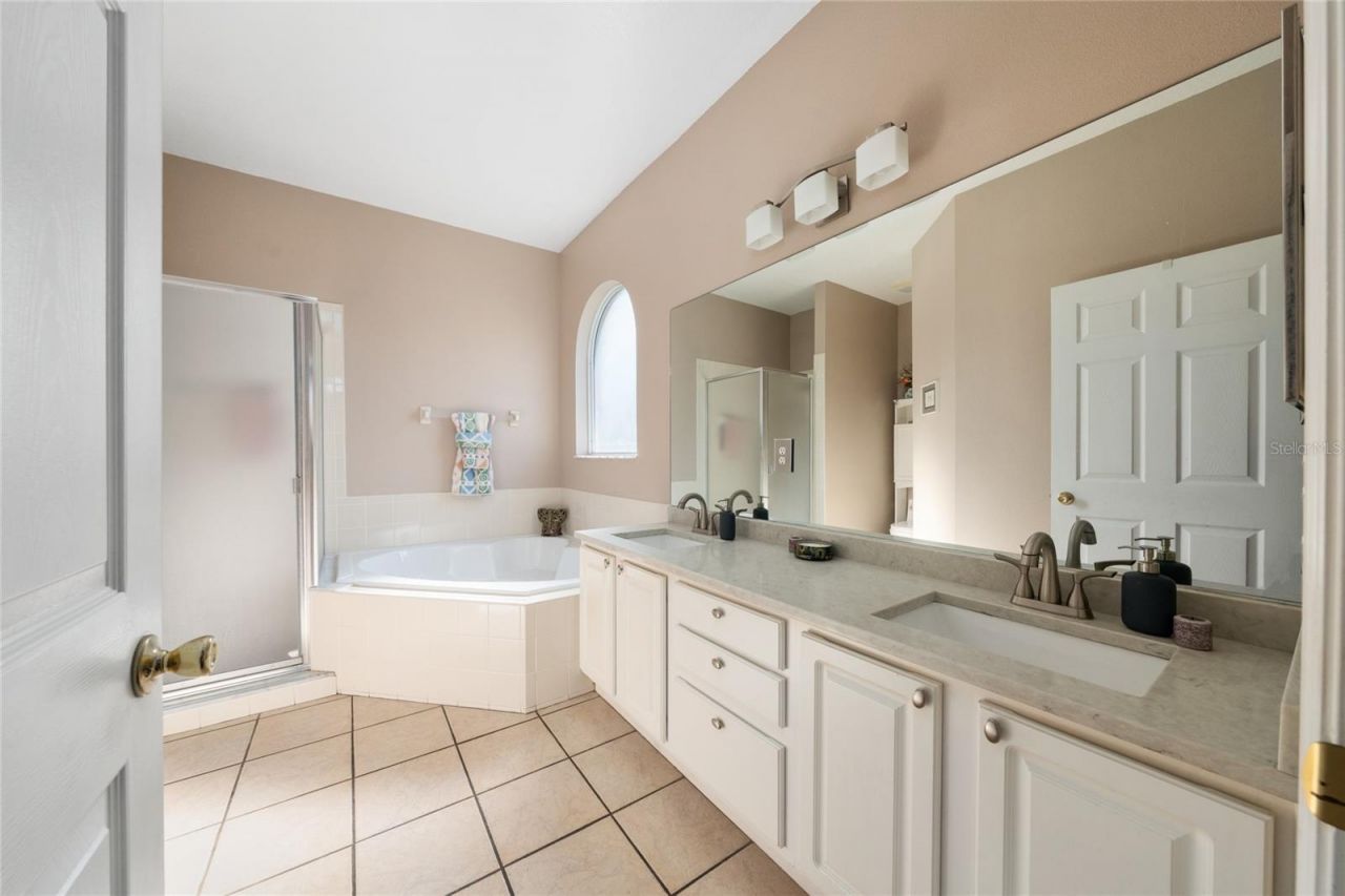 9915 Kona Isle Court , Orlando, FL 32817 Photo