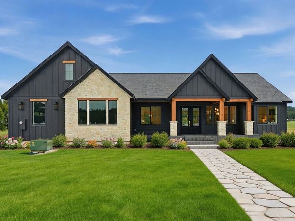 8818 E Little Deep Creek Ln, Colbert, WA 99005