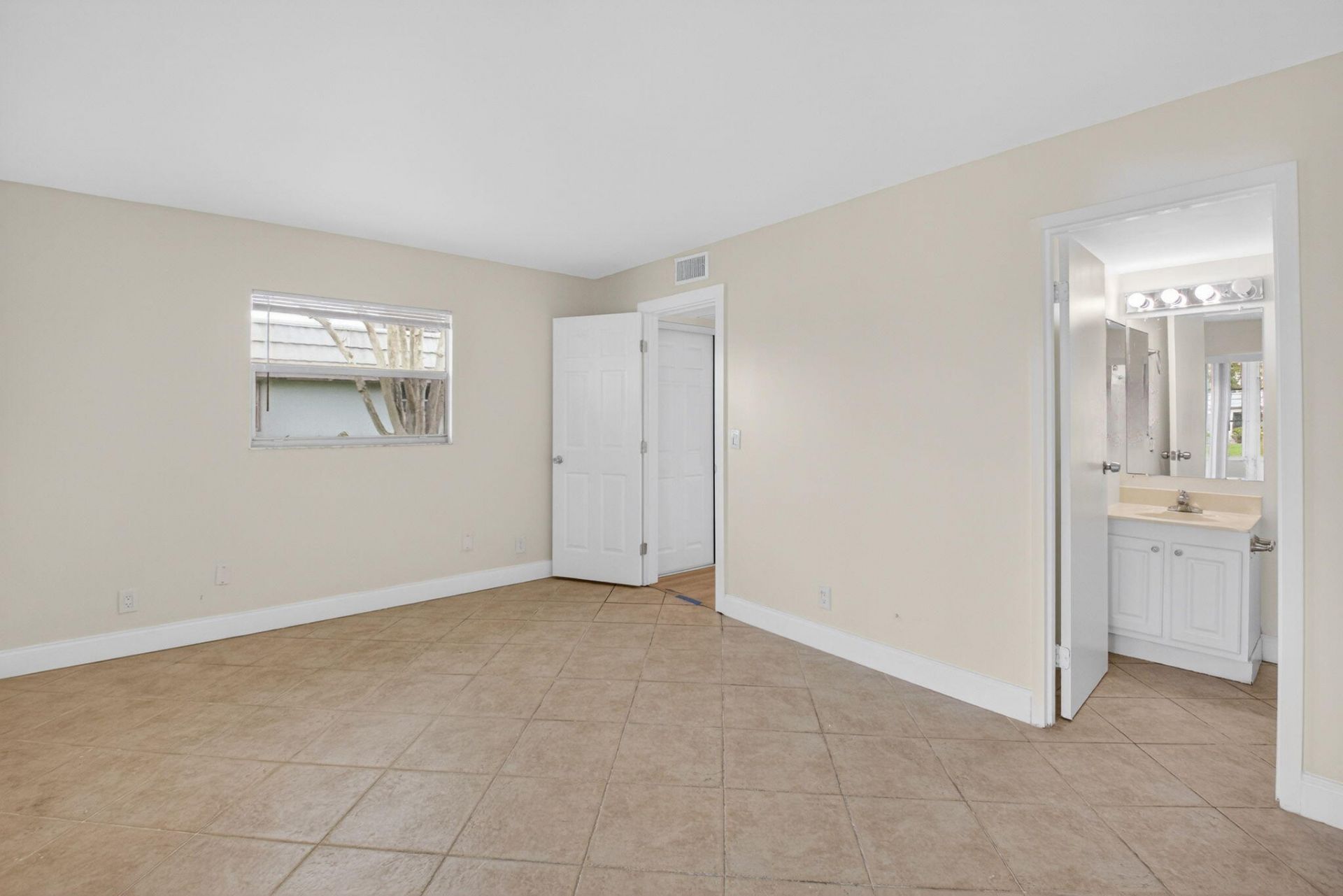 158 Valencia G, Delray Beach, FL 33446 Photo