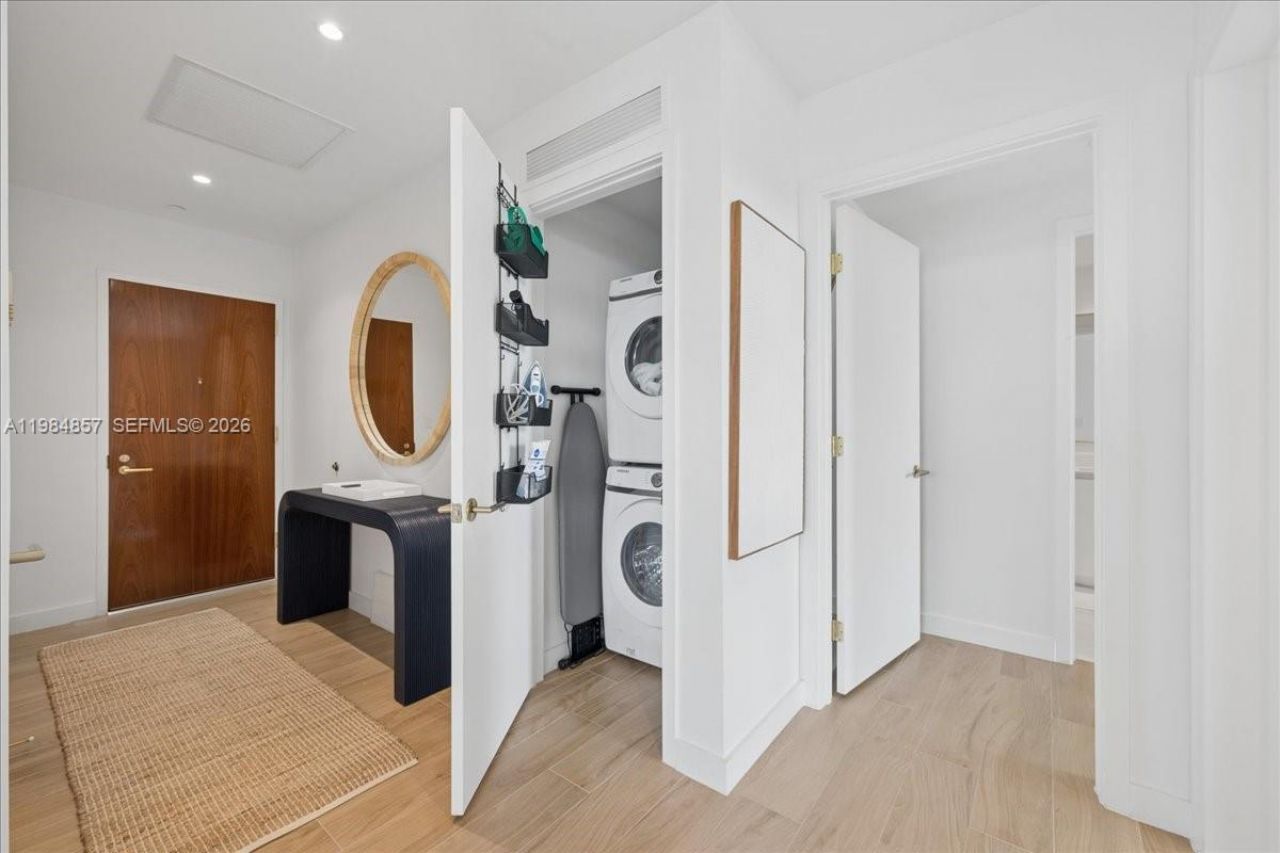 2678 Tigertail Ave , Unit 501, Miami, FL 33133 Photo