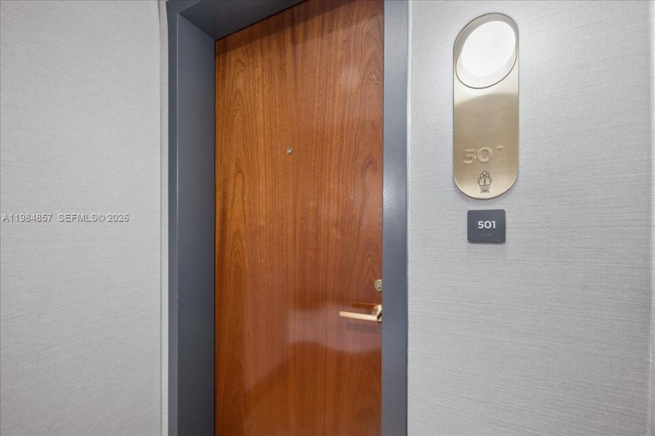 2678 Tigertail Ave , Unit 501, Miami, FL 33133 Photo