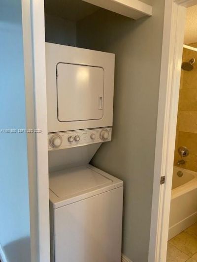 170 SE 14 Street , Unit 2207, Miami, FL 33131 Photo