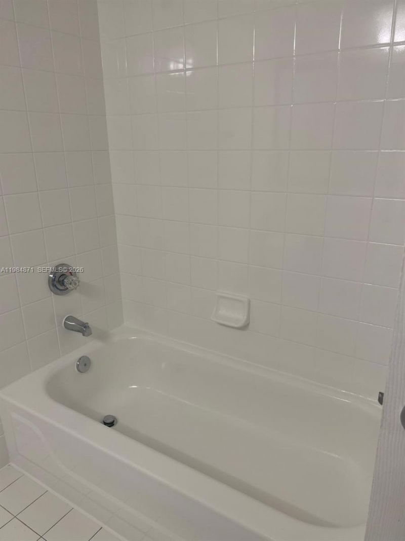 155 NW 96th Ter, Unit 2-201, Pembroke Pines, FL 33024 Photo