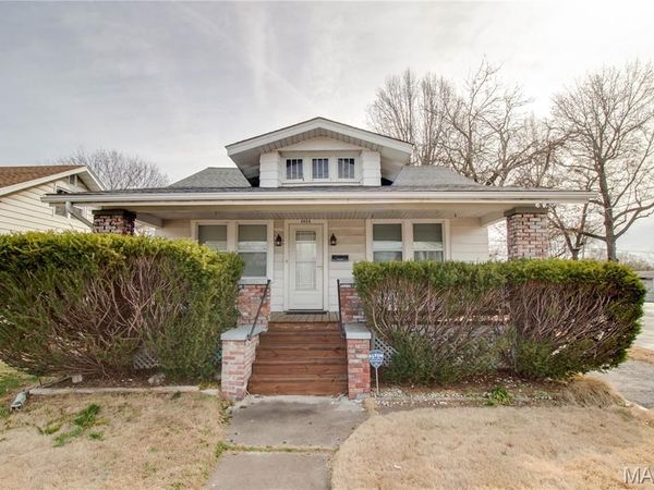 1913 State Street , Alton, IL 62002