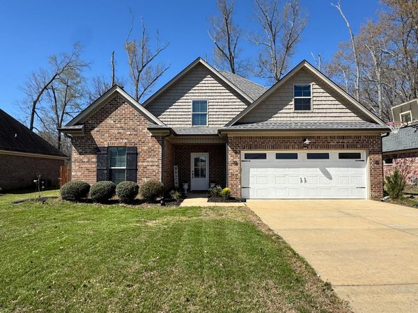 180 River Run Dr., Tupelo, MS 38801