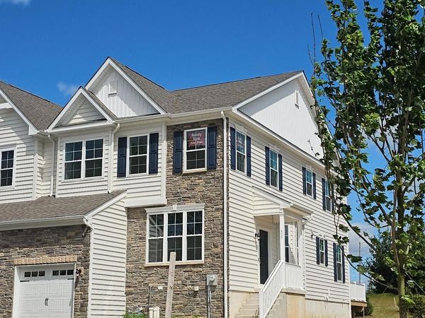 625 FOUNTAIN VIEW CIRCLE , ALLENTOWN, PA 18104