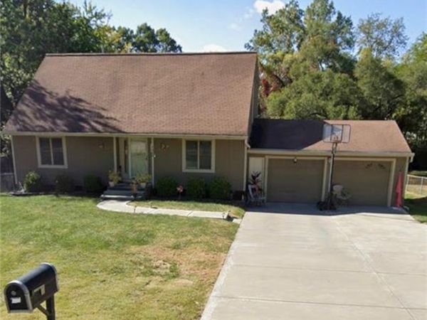 7900 N Jefferson Street, Kansas City, MO 64118