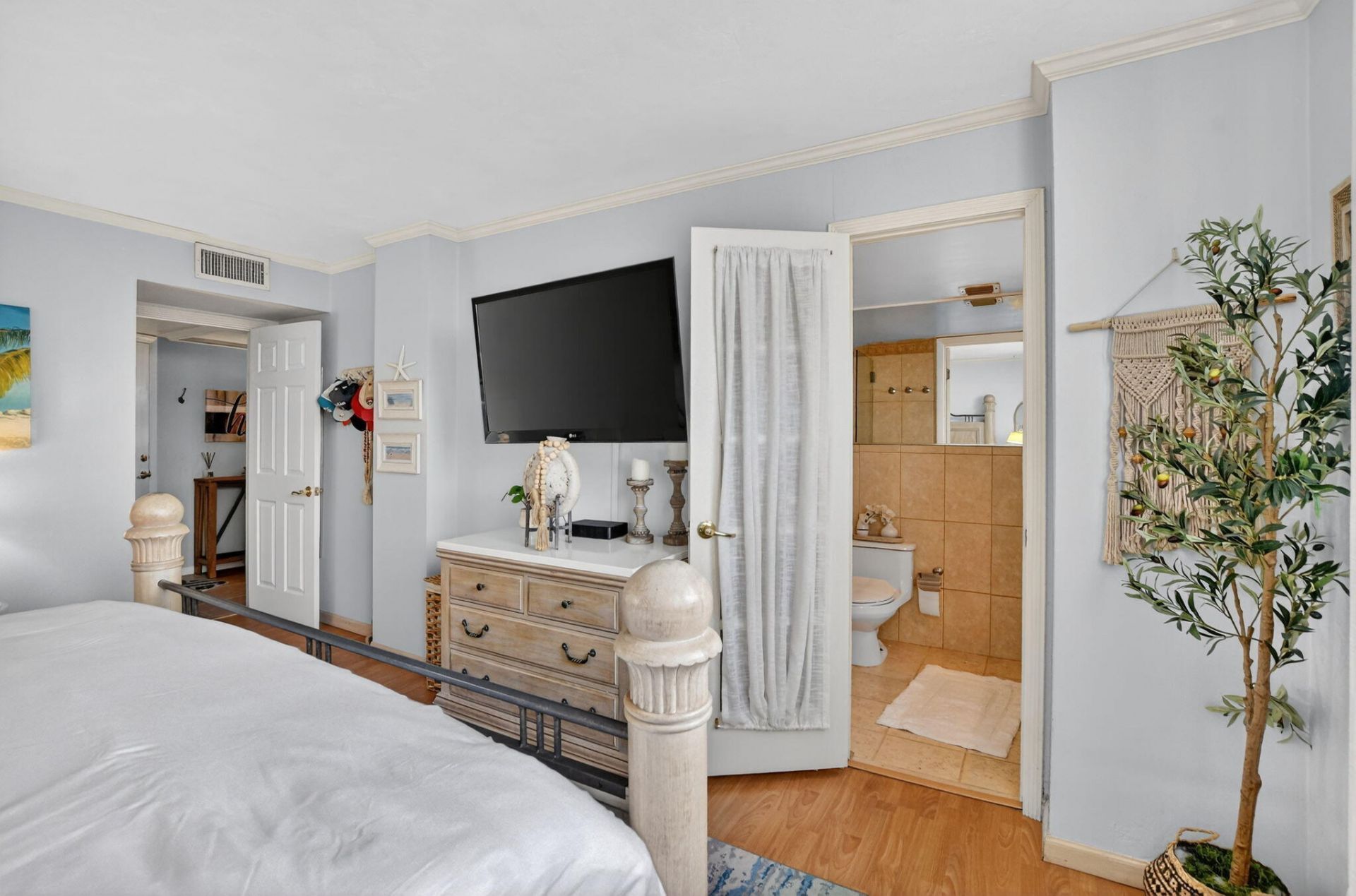 1050 Hillsboro Mile Hillsboro Mile, Unit 602w, Hillsboro Beach, FL 33062 Photo