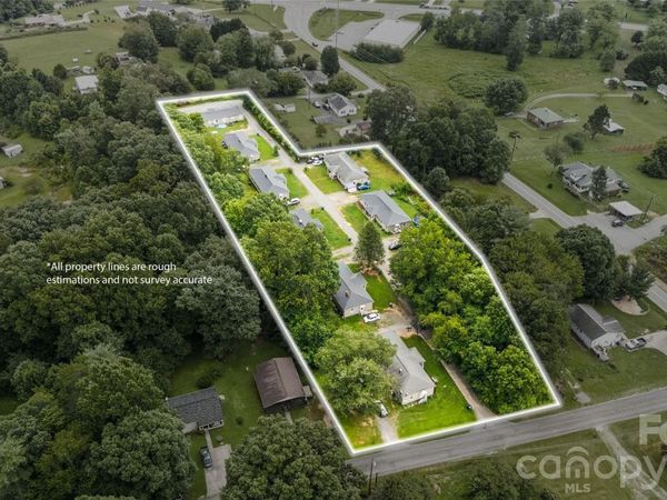 3354 Clay Apartments Court, Lenoir, NC 28645