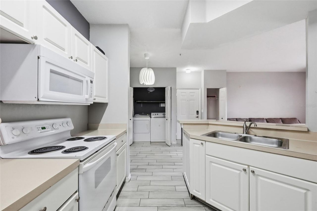 5518 Metrowest Boulevard , Unit 11-104, Orlando, FL 32811 Photo