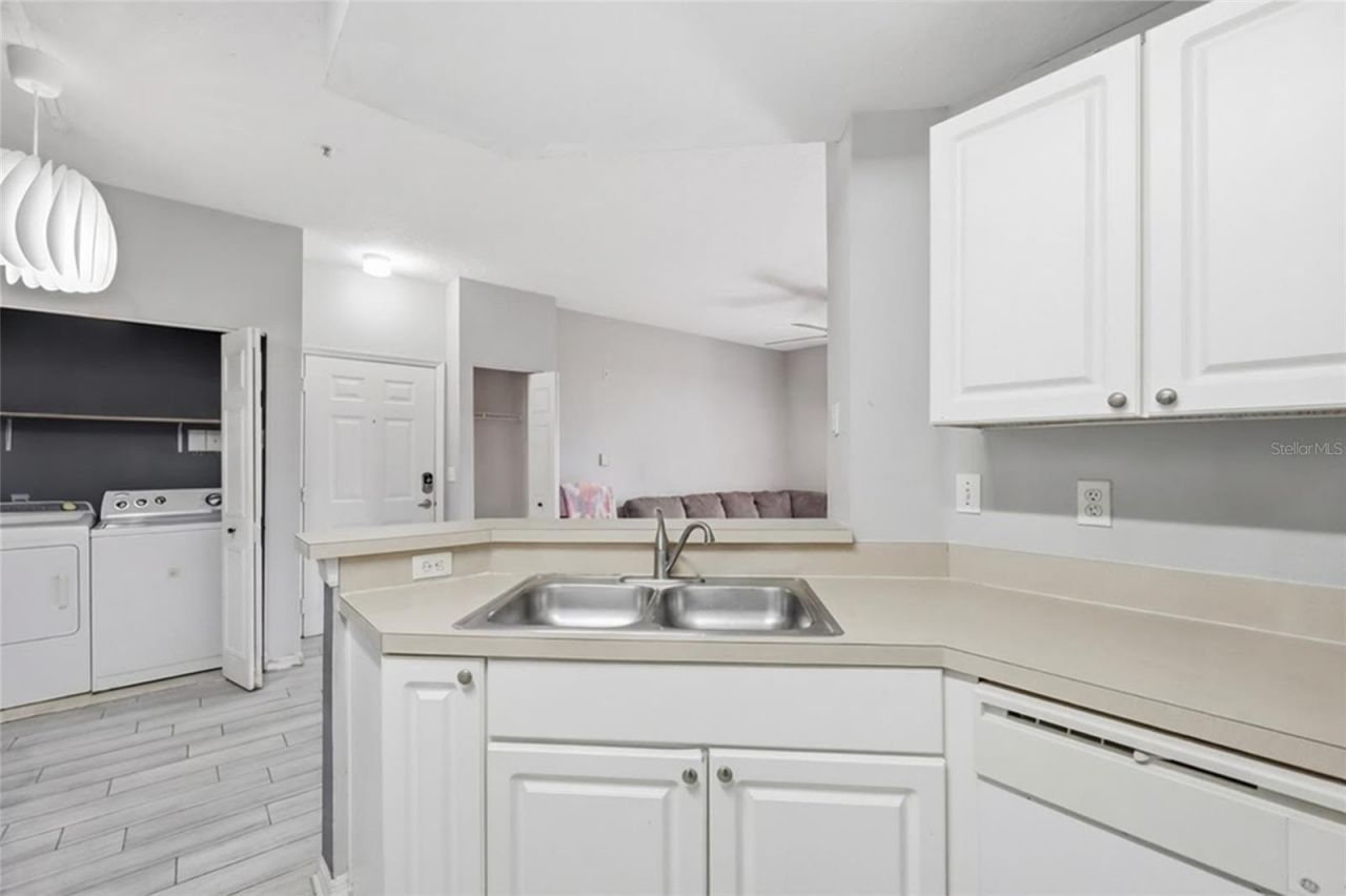 5518 Metrowest Boulevard , Unit 11-104, Orlando, FL 32811 Photo